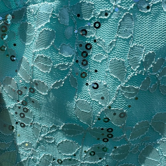 Le Chateau, teal grad dress. worn to elementary school graduation. worn once. - Picture 4 of 9